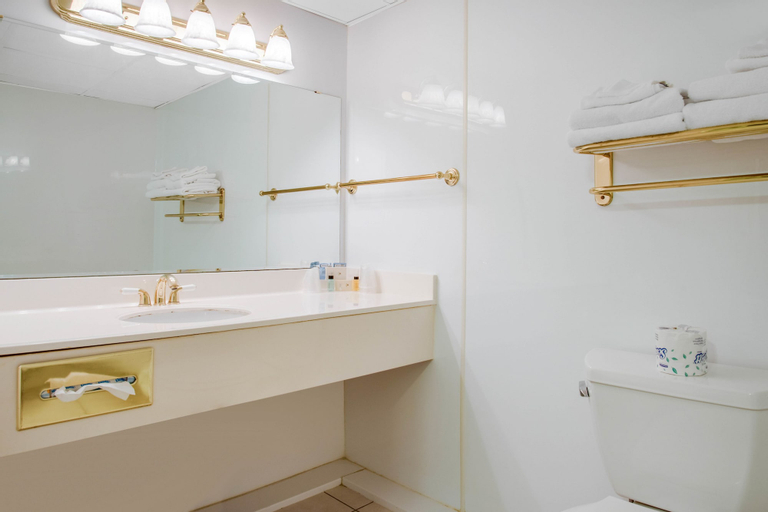 Bathroom 17