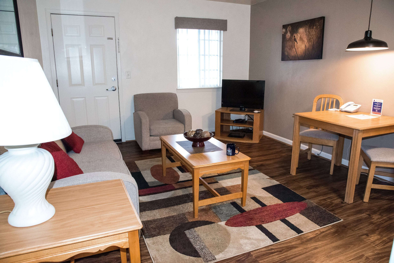 Bedroom 3, Affordable Corporate Suites Christiansburg, Montgomery