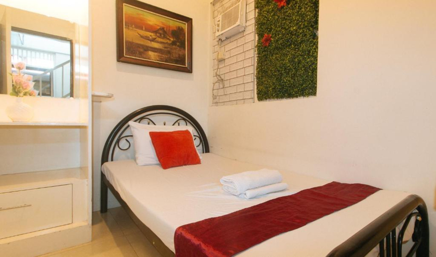 Bedroom 3, Nearest Hostel Pasay City by RedDoorz, Pasay City