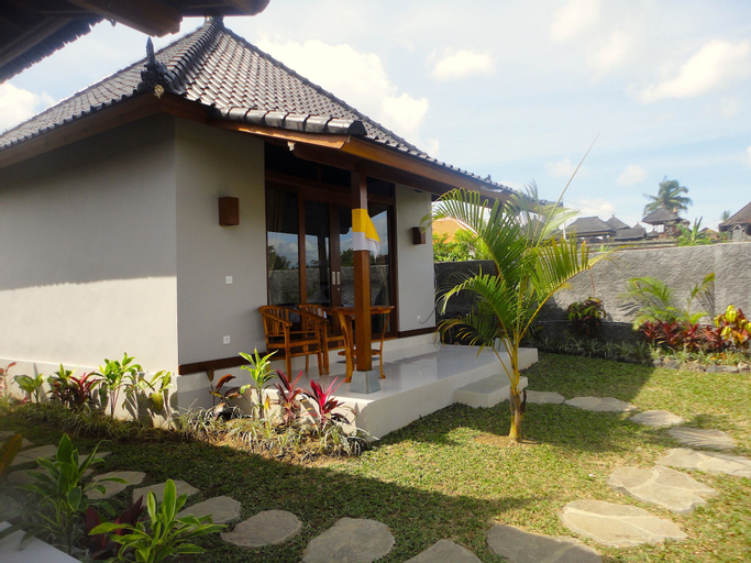 Exterior 27
