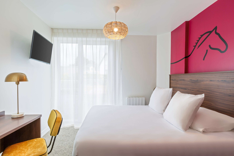 Bedroom 2, Sure Hotel by Best Western Argentan, Orne