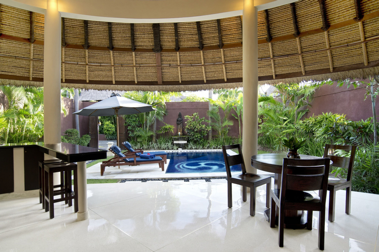 Swimming Pool 12