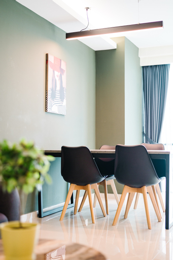 Dining Room 10