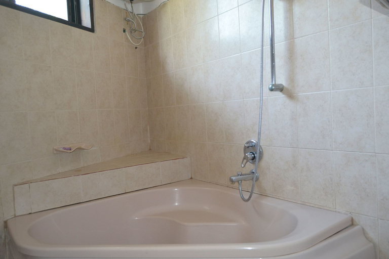 Bathroom 3, Spacey Hotel, Kinondoni