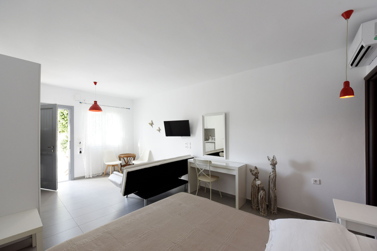 Bedroom 3, Tsakanos Home, South Aegean