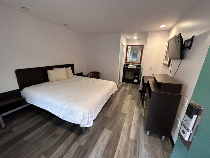 Bedroom 2, Hotel Primera, San Diego