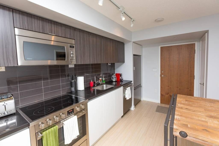 Others 4, DT City 1 BR by Jays, MTCC, CN Tower, Toronto