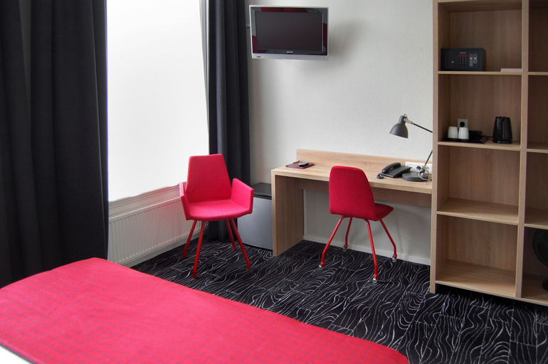 Bedroom 3, Huxley House Hotel, Amsterdam