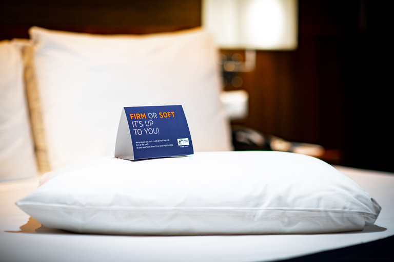 Bedroom 3, Holiday Inn Express THE HAGUE - PARLIAMENT by IHG, The Hague