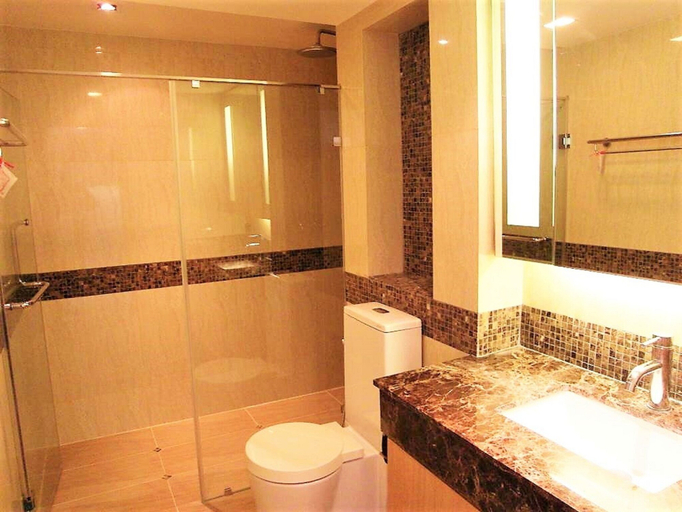 Bathroom, The Cliff Pratumnak - Sea View Studio - Sleeps 2, Pattaya