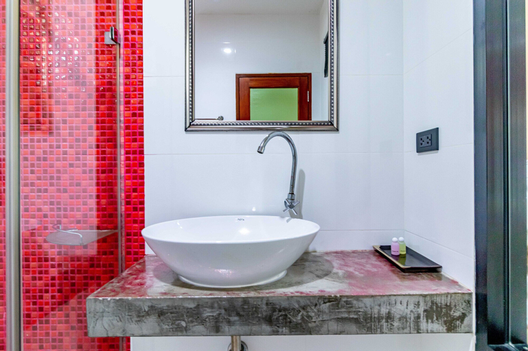 Bathroom 4