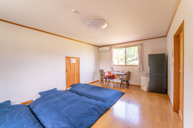 Bedroom 2, Share Creative&Bed 'adonoan', Takeo
