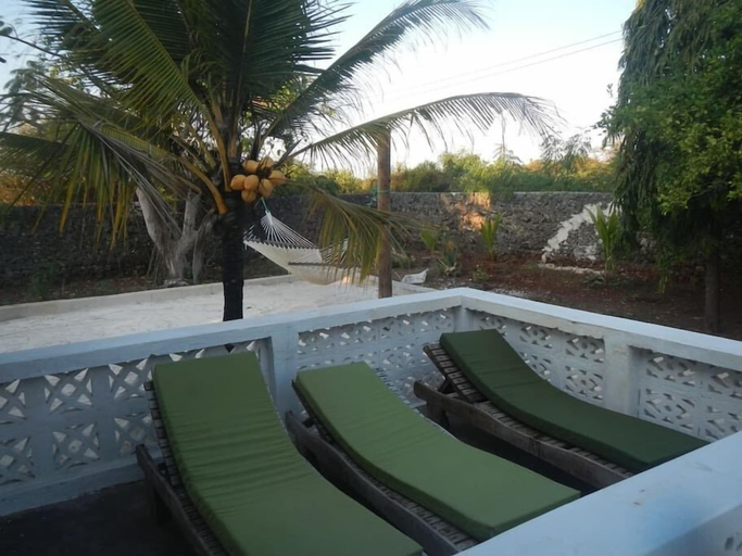Sport & Beauty, Makunduchi White House Apartment, Kusini