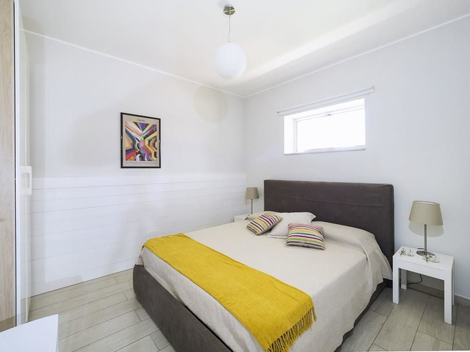 Bedroom 3, Isola Bella Infinity Suites, Messina