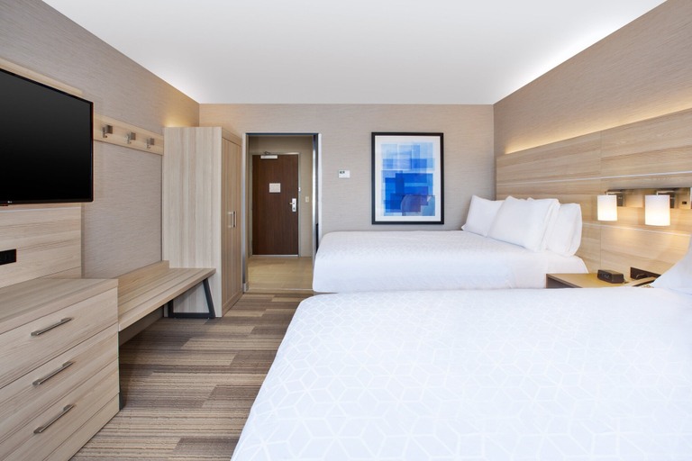 Bedroom 2, Holiday Inn Express & Suites WOOSTER by IHG, Wayne