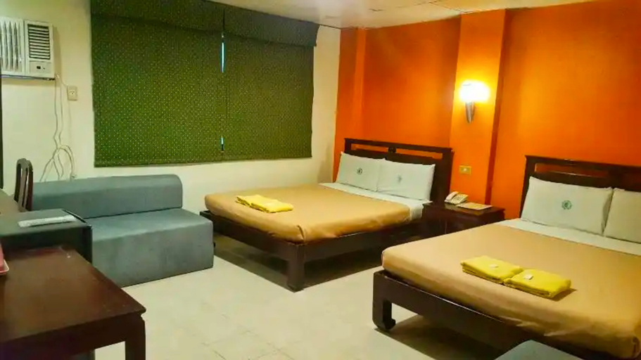 Bedroom 3, RedDoorz @ City Corporate Inn Iloilo, Iloilo City