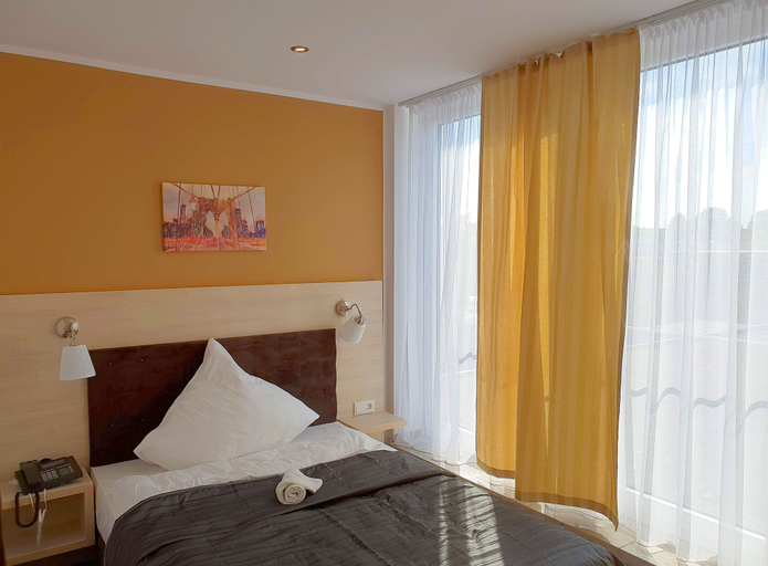 Bedroom 3, Hotel Denbu, Hamburg