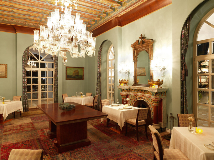 Food & Drinks 5, La Maison Bleue, Al-Ghurdaqah 2