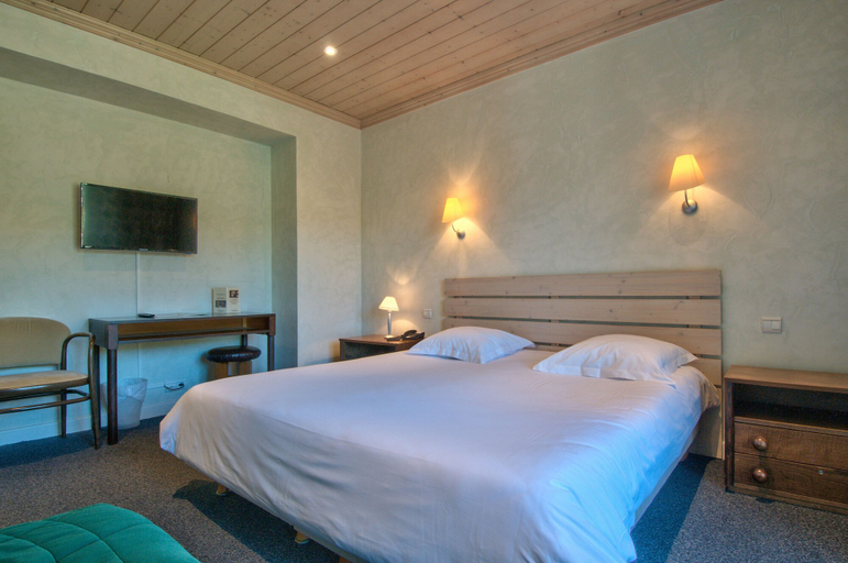 Bedroom 4, Hotel Du Lac, Haute-Savoie