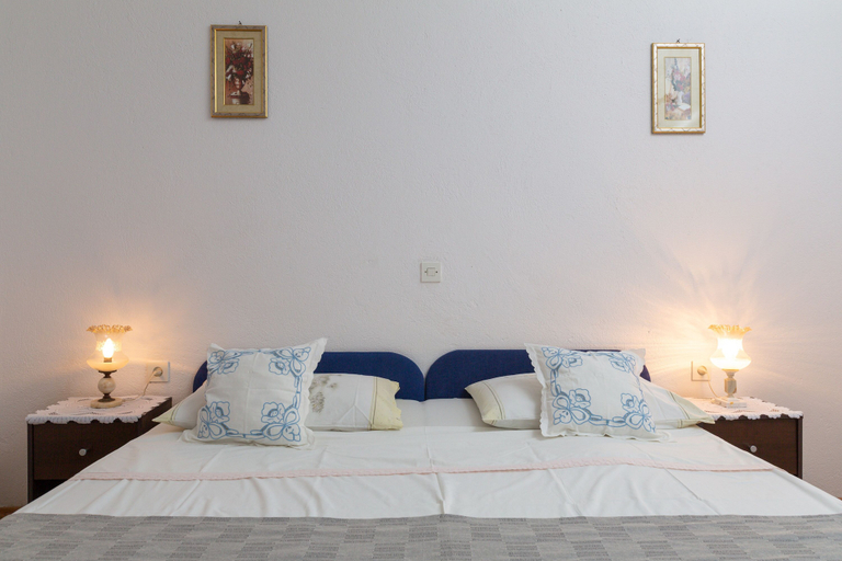 Bedroom 5, A 1 - apt Near Beach With Patio, Parking and Grill, Split