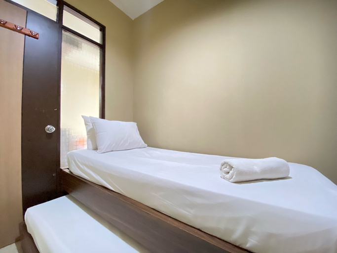 Room 4, Comfortable 2Br At The Edge Bandung Apartment, Cimahi