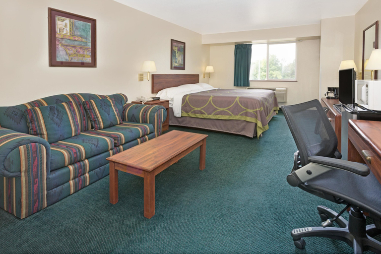 Bedroom 3, Super 8 by Wyndham Windsor, Weld