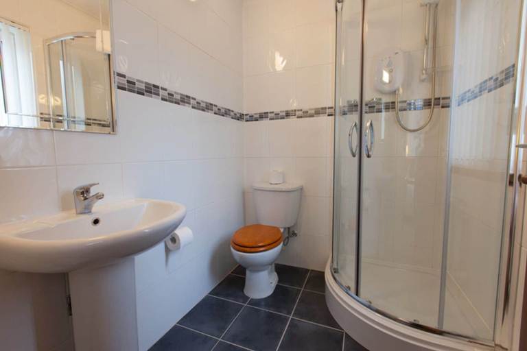 Bathroom 5, Cedars Guest House, Argyll and Bute
