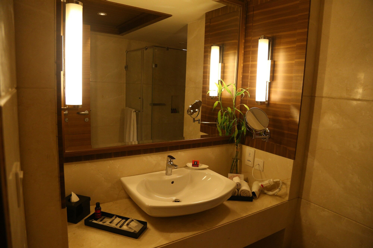 Bathroom 7