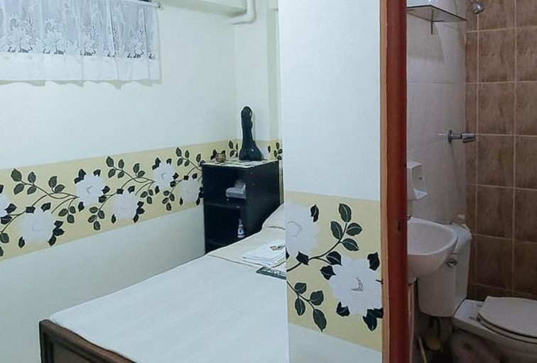 Bathroom, Gaylord Residence Manila, Manila City