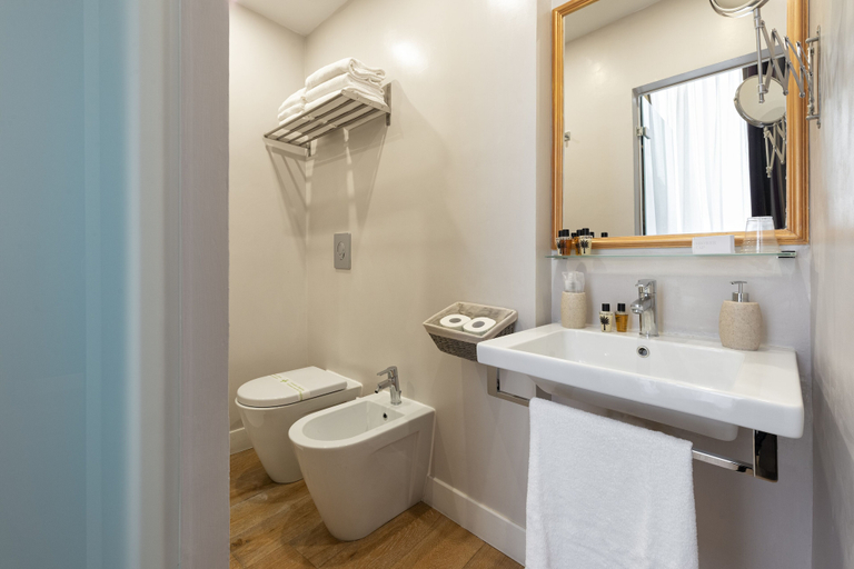 Bathroom 5, Le Suite Del Barone, Rome