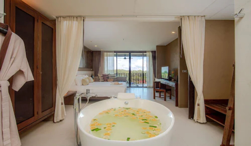 Bathroom 4