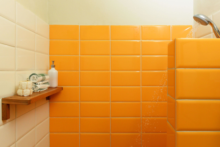 Bathroom 5, Esperides, Peloponnese