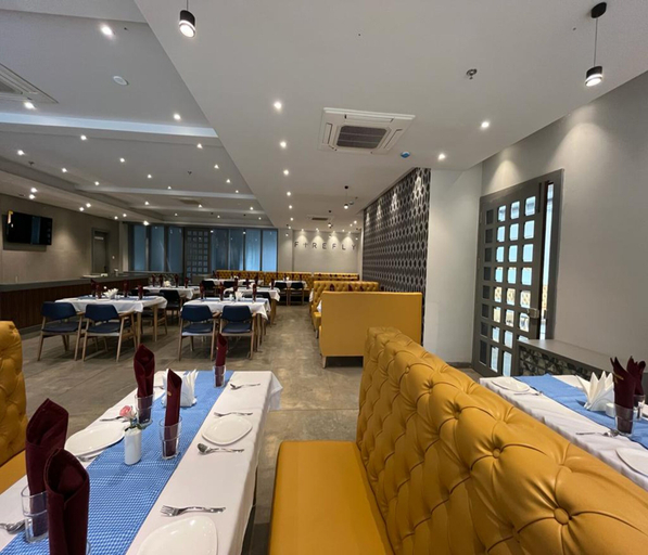 Food & Drinks 5, Hotel Poonam Residency, Wardha