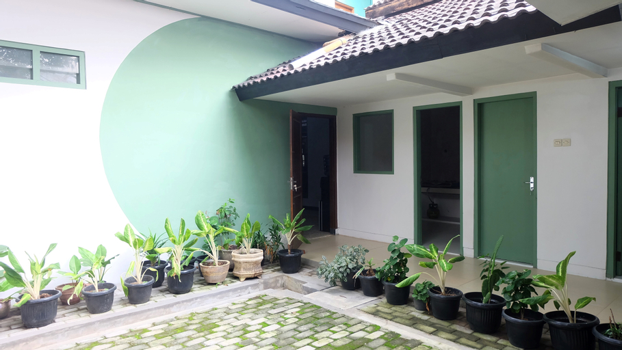 Exterior & Views 4