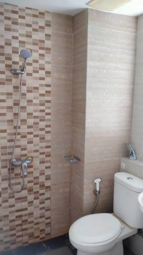 Bathroom 5, Lidya Rent Apartment at Student Castle Apartmen, Sleman