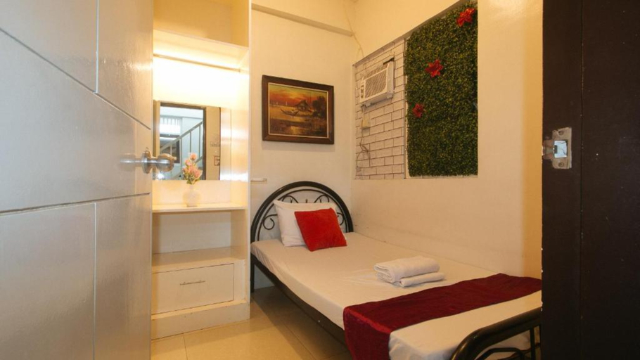 Bedroom 2, Nearest Hostel Pasay City by RedDoorz, Pasay City