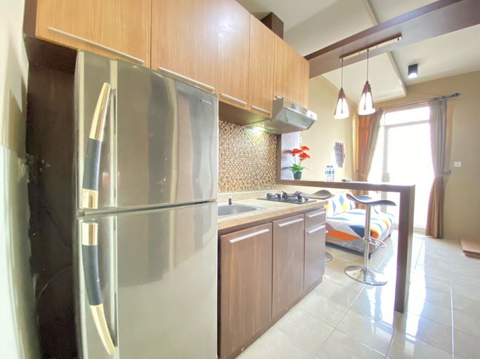 Private kitchen 2, Comfortable 2Br At The Edge Bandung Apartment, Cimahi