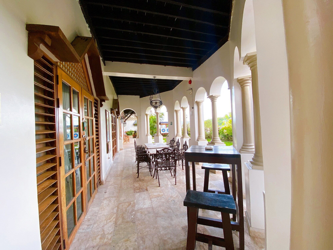 Food & Drinks 5, Tropicana Castle Dive Resort, Puerto Galera