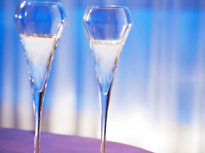 Food & Drinks 16