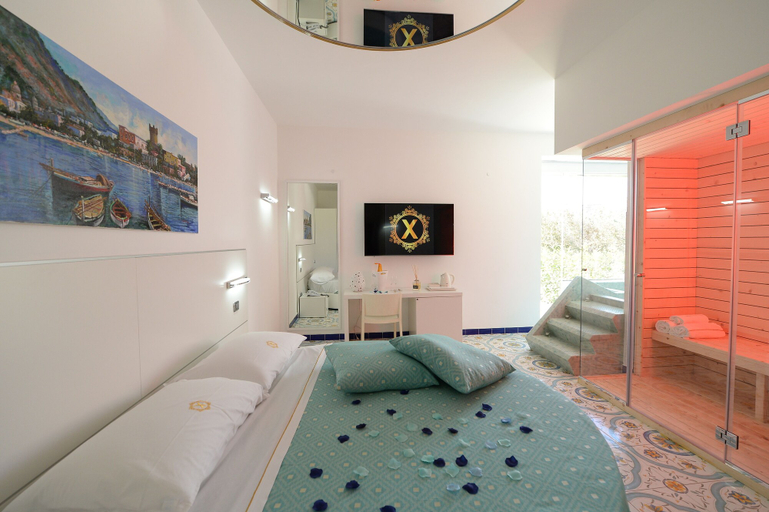 Bedroom 4, X Hotel, Napoli
