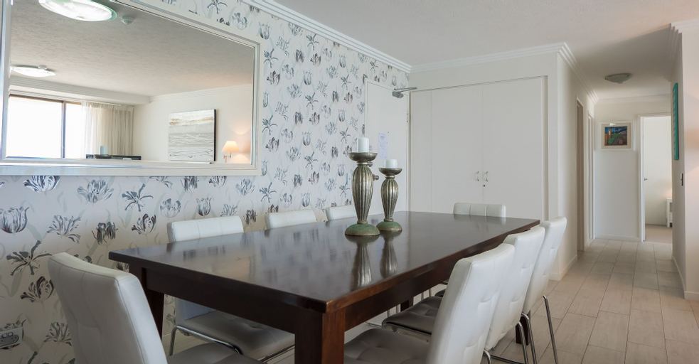 Dining Room 13