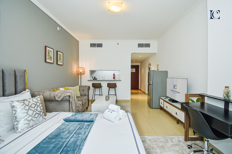 Bedroom 3, Modern Studio near Metro in X1 Tower JLT - EDN, Dubai
