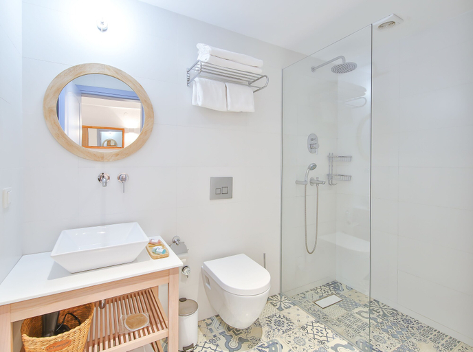 Bathroom 4, Dias Hotel, East Macedonia and Thrace