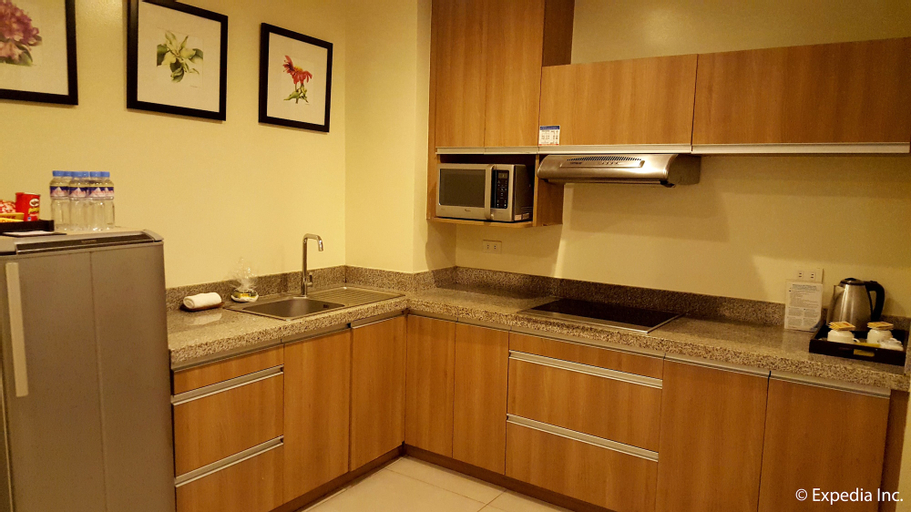 Dining Room 6