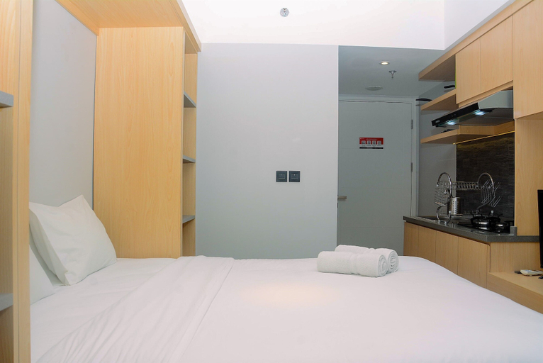Room 5, Fully Furnished Studio At Springlake Summarecon Apartment, Bekasi