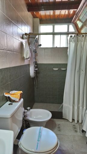 Bathroom 3, Cabañas Las Brisas, Biedma