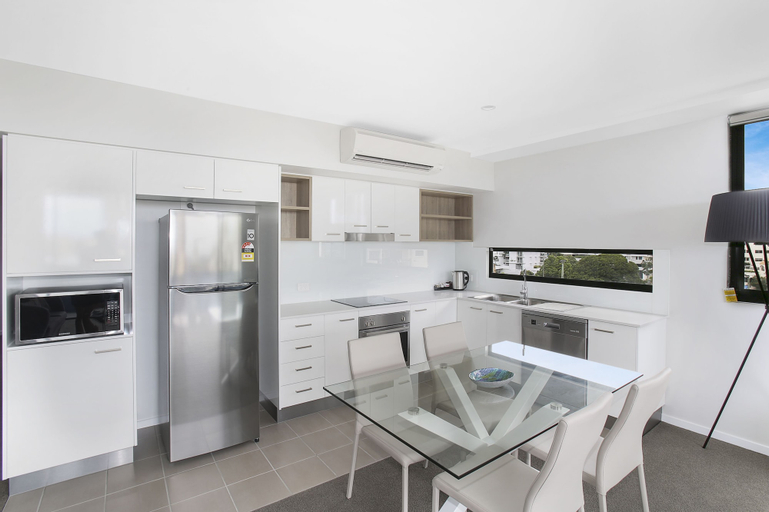Dining Room 10