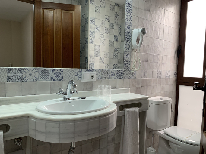 Bathroom 4, Hotel la Chiquita, Córdoba