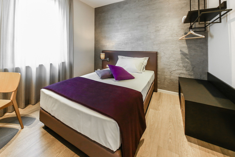 Bedroom 4, La Bella Modena, Modena