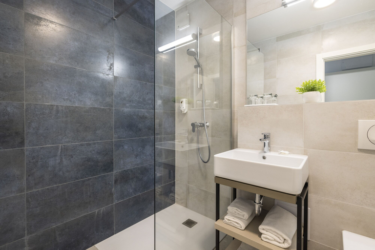 Bathroom 4, Maistra Select Funtana All Inclusive Resort, Vrsar